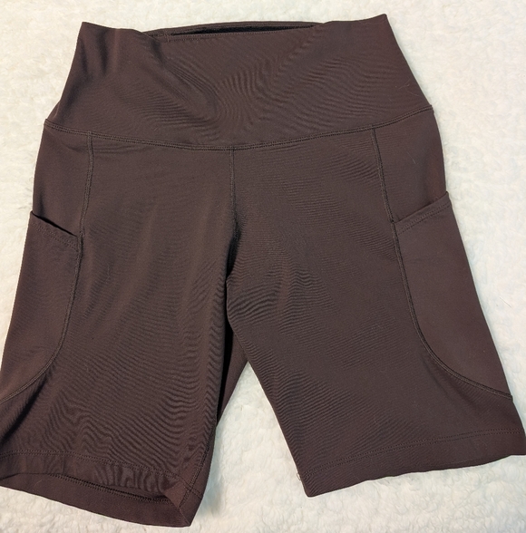 Nike Women's Dark Brown Tank Top And Biker Shorts Size Small - Picture 4 of 9